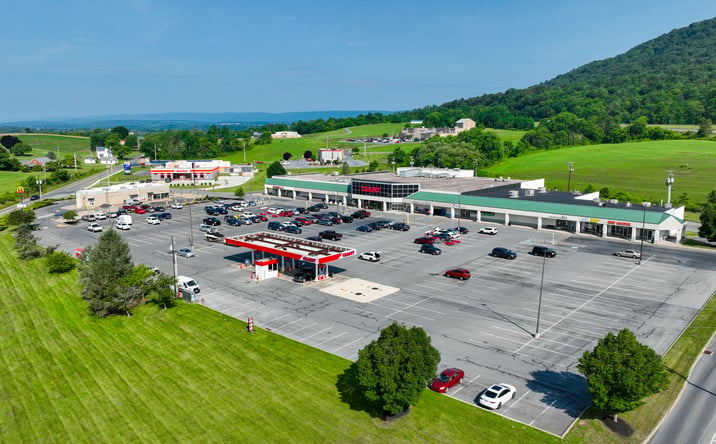 Pictures of Retail property located at 2 Newport Plaza, Newport, PA 17074 for lease - image #1