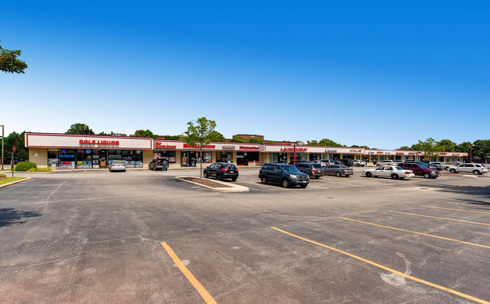 Pictures of Retail property located at 606 E Golf Rd, Arlington Heights, IL 60005 for lease - image #1
