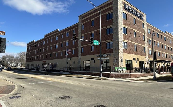 Pictures of Retail, Office property located at 228 N 4th St, DeKalb, IL 60115 for lease - image #1