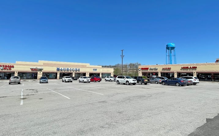 Pictures of Retail property located at 2015-2021 Jefferson Street, Perryville, MO 63775 for lease - image #1