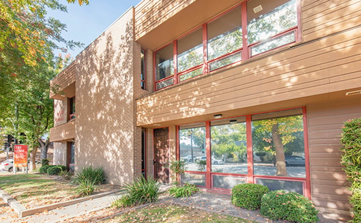 Pictures of Office property located at 725 30th Street, Sacramento, CA 95816 for lease - image #1