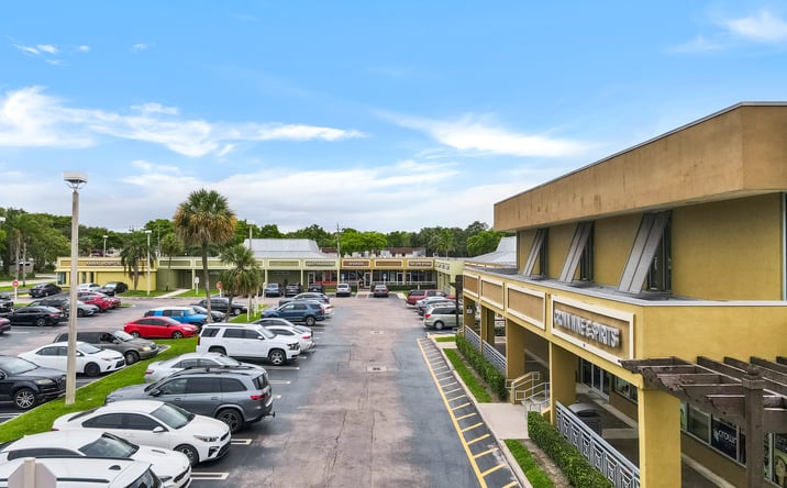 Pictures of Retail property located at 3359-3399 Sheridan Street, Hollywood, FL 33021 for lease - image #1