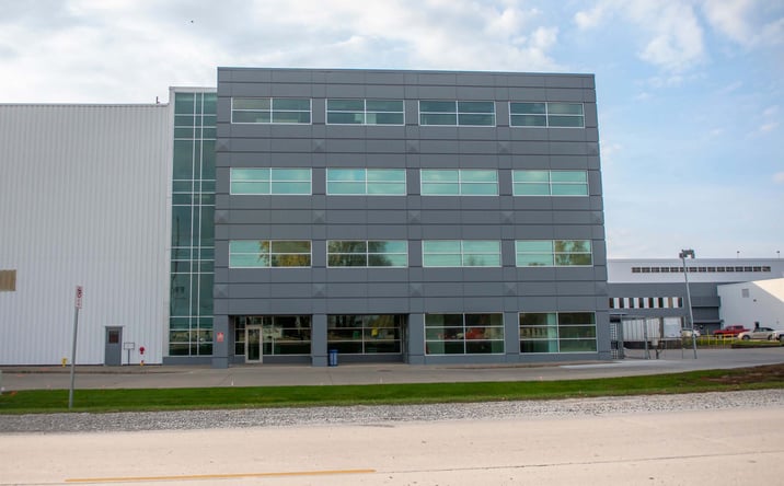 Pictures of Office, Industrial property located at 927 N 19th Ave E, Newton, IA 50208 for lease - image #1