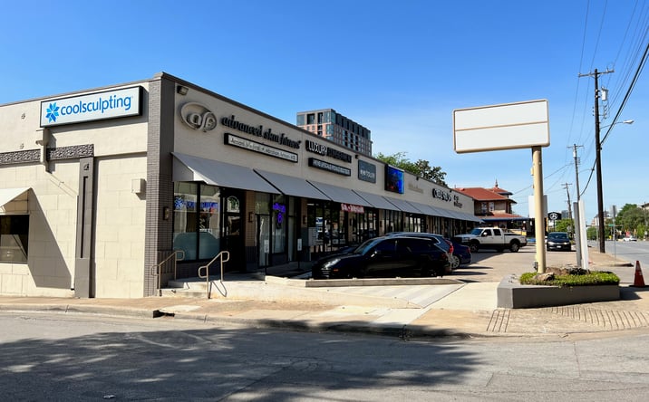 Pictures of Retail property located at 2914 Oak Lawn Ave, Dallas, TX 75219 for lease - image #1