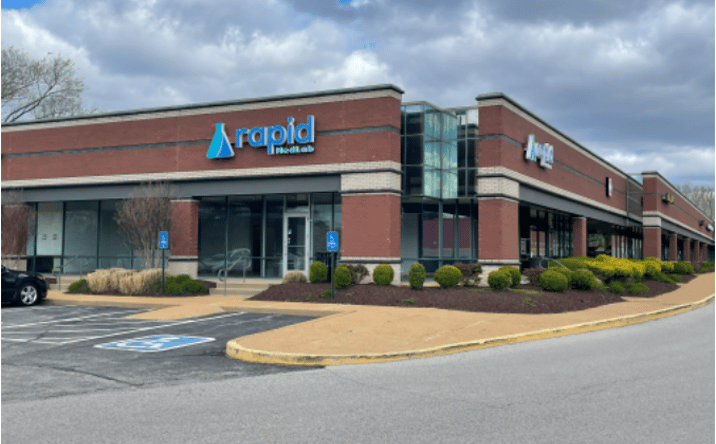 Pictures of Retail property located at 2115 Barrett Station Rd, St. Louis, MO 63131 for lease - image #1