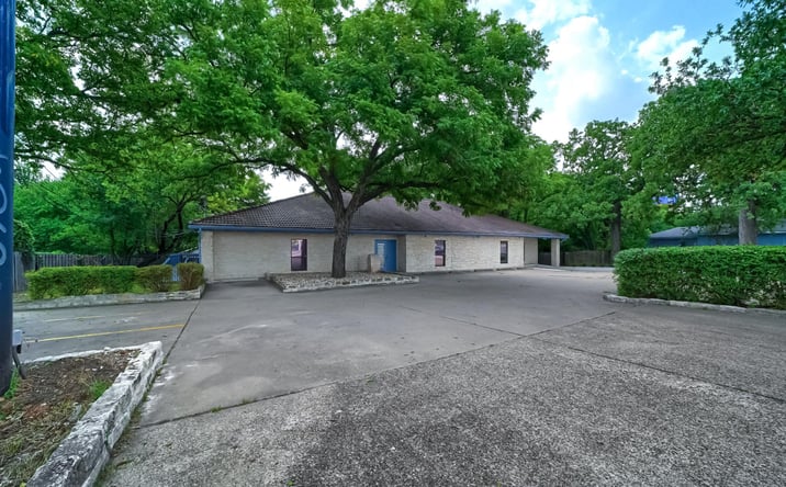 Pictures of Office, Retail property located at 4507 N Interstate 35 Frontage Rd, Austin, TX 78722 for lease - image #1