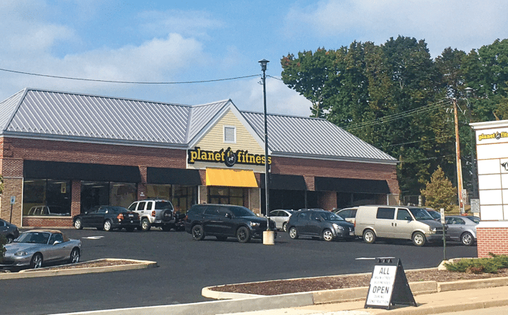 Pictures of Retail property located at N89 W16899 Appleton Ave, Menomonee Falls, WI 53051 for lease - image #1