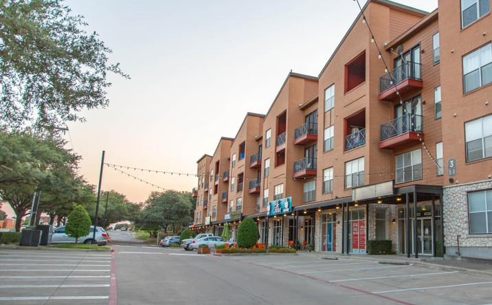 Pictures of Retail, Restaurant property located at 9215 Garland Rd Dallas, Dallas, TX 75218 for lease - image #1