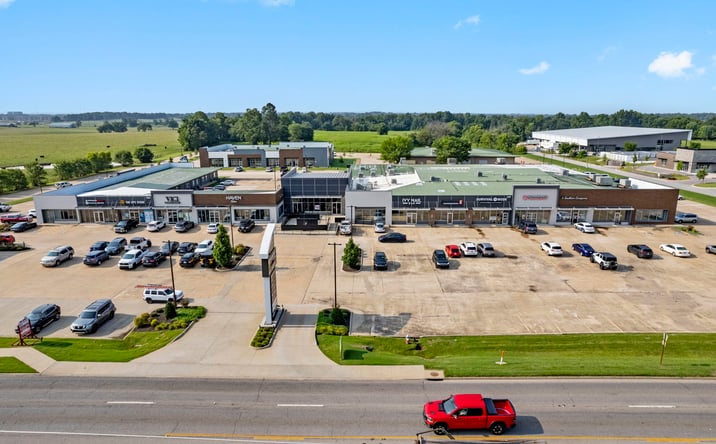 Pictures of Retail, Office, Special Purpose property located at 7325 Meeshow Dr, Springdale, AR 72762 for lease - image #1