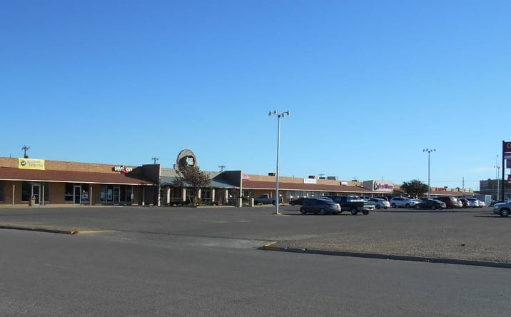 Pictures of Retail, Office property located at 3404 Olton Rd, Plainview, TX 79072 for lease - image #1