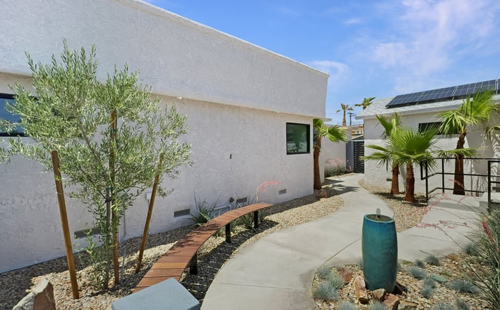 Pictures of Office property located at 724 S 9th St, Las Vegas, NV 89101 for lease - image #1