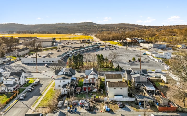 Pictures of Retail property located at 110 Old York Rd, New Cumberland, PA 17070 for lease - image #1