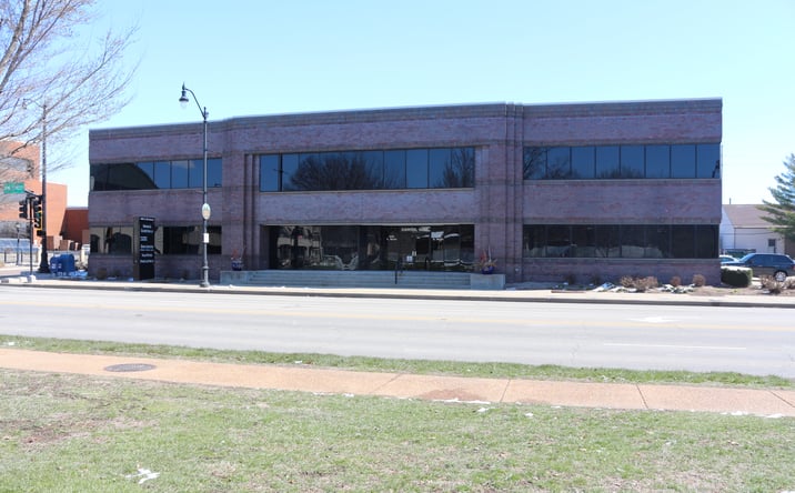 Pictures of Office property located at 400 S 9th St, Springfield, IL 62701 for lease - image #1