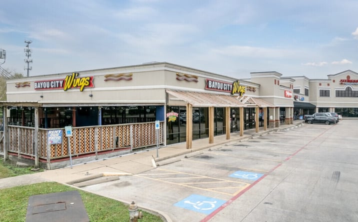 Pictures of Retail, Office property located at 5003 Garth Rd, Baytown, TX 77521 for lease - image #1