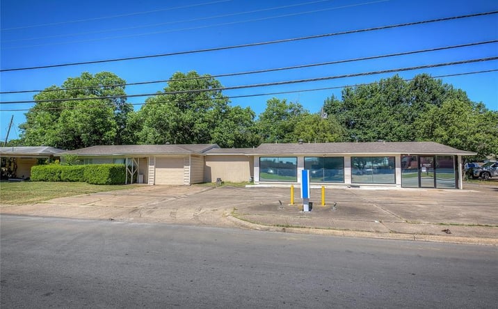 Pictures of Office property located at 737 Irby Ln, Irving, TX 75061 for lease - image #1