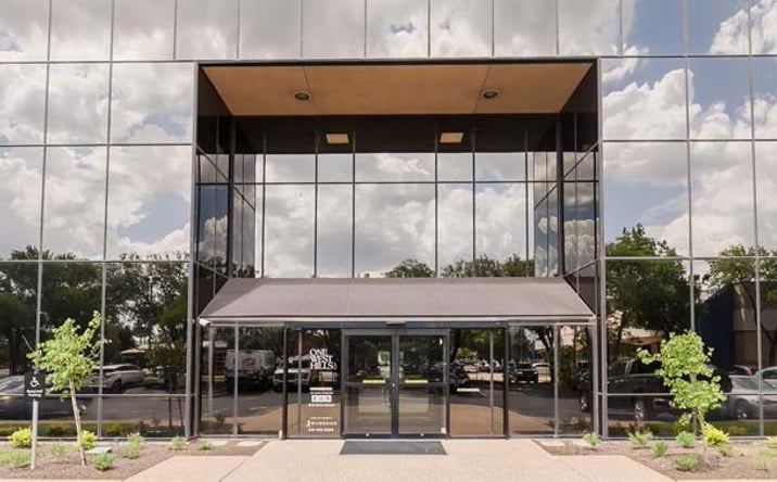 Pictures of Office property located at 3901 S Lamar Boulevard, Austin, TX 78704 for lease - image #1