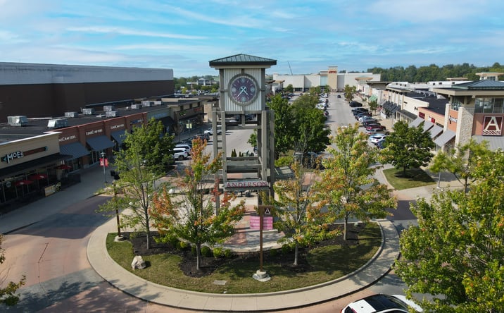Pictures of Retail property located at 7418 Beechmont Ave, Cincinnati, OH 45255 for lease - image #1