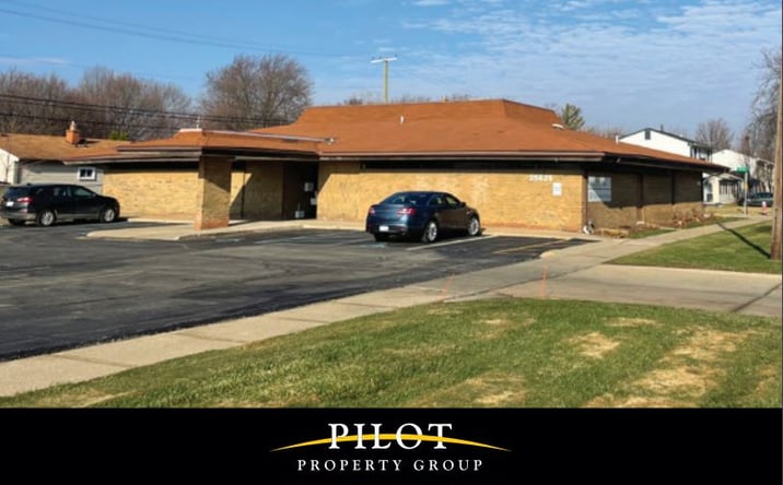 Pictures of Office property located at 25625 Schoenherr Rd, Warren, MI 48089 for lease - image #1