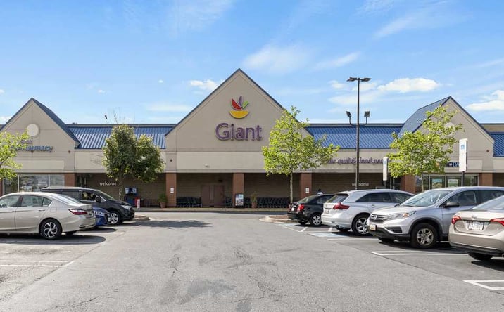 Pictures of Retail property located at 10505 Greenbelt Road, Lanham, MD 20706 for lease - image #1