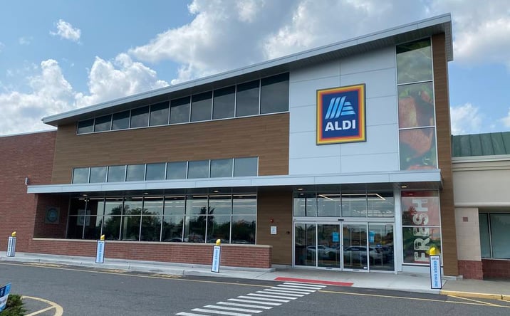 Pictures of Retail property located at 913 Oak Tree Road, South Plainfield, NJ 07080 for lease - image #1