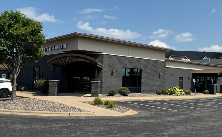 Pictures of Office, Retail property located at 1600 N Casaloma Dr, Appleton, WI 54913 for lease - image #1