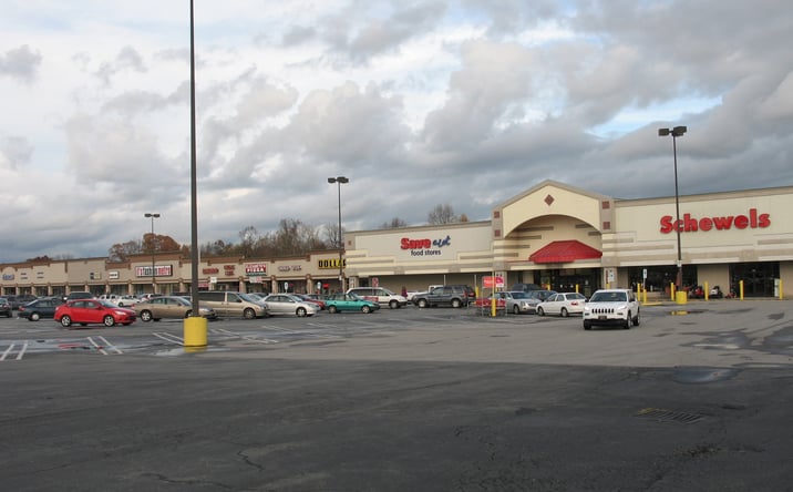 Pictures of Retail property located at 640 S Van Buren Rd, Eden, NC 27288 for lease - image #1