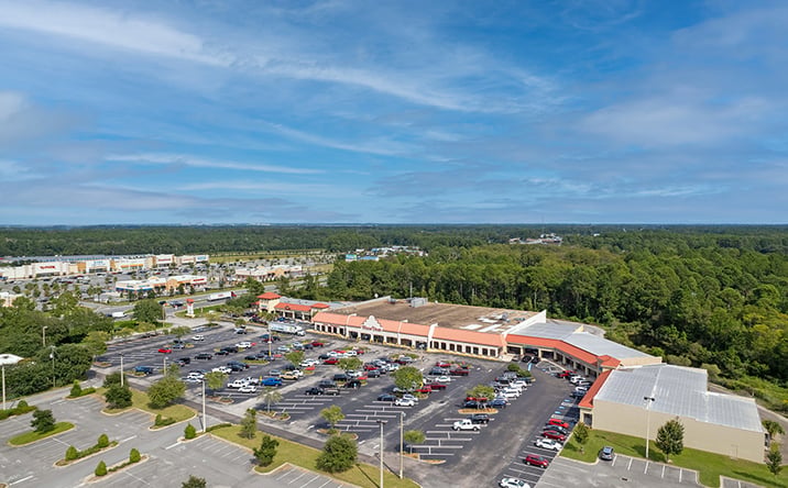 Pictures of Retail property located at 96016 Lofton Ct, Yulee, FL 32097 for lease - image #1