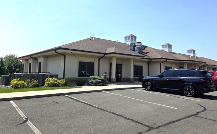 Pictures of Retail, Office, Restaurant property located at 777 Echo Lake Rd, Watertown, CT 06795 for lease - image #1