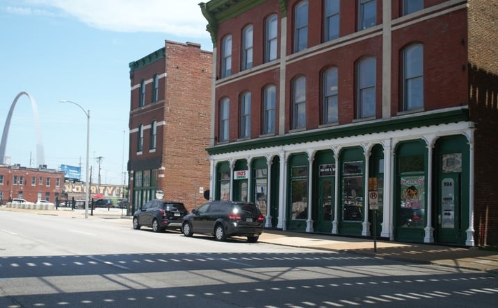 Pictures of Retail, Office, Special Purpose property located at 904 S 4th St, St. Louis, MO 63102 for lease - image #1