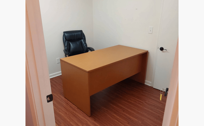 Pictures of Office property located at 402B Uptown Square, Murfreesboro, TN 37129 for lease - image #1
