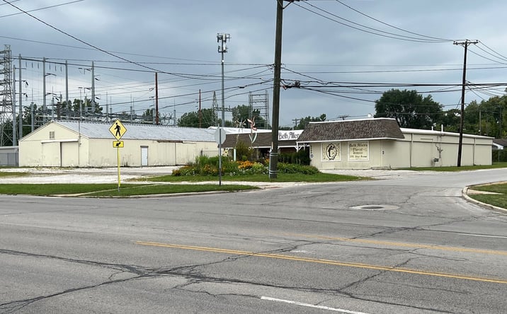 Pictures of Office property located at 2295 Starr Ave, Oregon, OH 43616 for lease - image #1