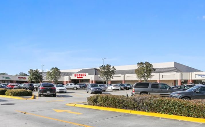 Pictures of Retail, Office, Land property located at 6600 Franklin Ave, New Orleans, LA 70122 for lease - image #1