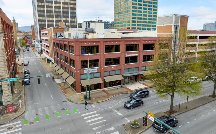 Pictures of Office property located at 631 Broad St, Chattanooga, TN 37402 for lease - image #1