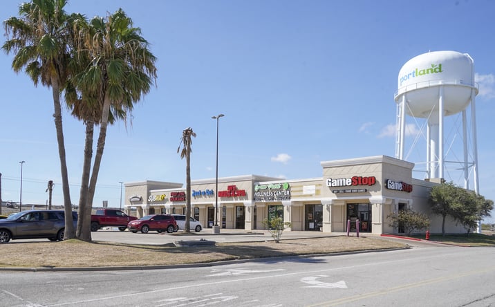 Pictures of Retail property located at 2030 US-181, Portland, TX 78374 for lease - image #1