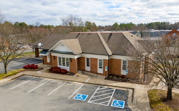 Pictures of Retail, Office, Restaurant property located at 9707 Sliding Hill Rd, Ashland, VA 23005 for lease - image #1