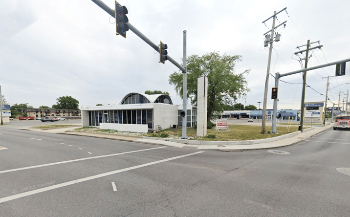 Pictures of Retail, Restaurant, Office property located at 5072 Monroe St, Toledo, OH 43623 for lease - image #1