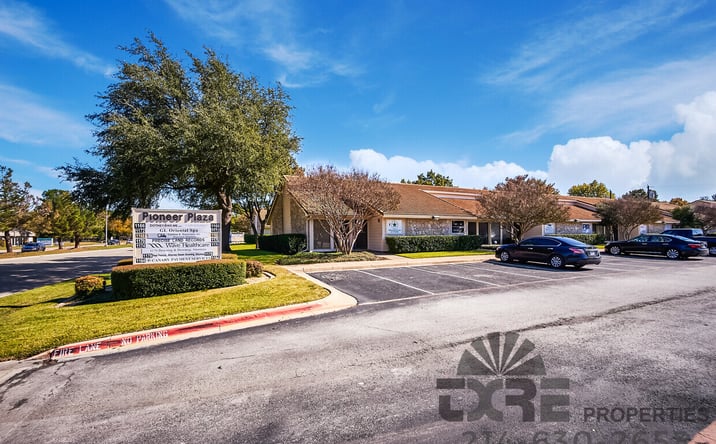 Pictures of Office property located at 1180 W Pioneer Pkwy, Arlington, TX 76013 for lease - image #1