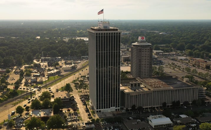 Pictures of Retail, Office, Restaurant property located at 5100 Poplar Ave, Memphis, TN 38137 for lease - image #1