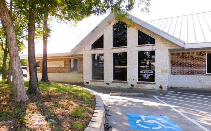 Pictures of Office property located at 200 E Evergreen St, Sherman, TX 75090 for lease - image #1