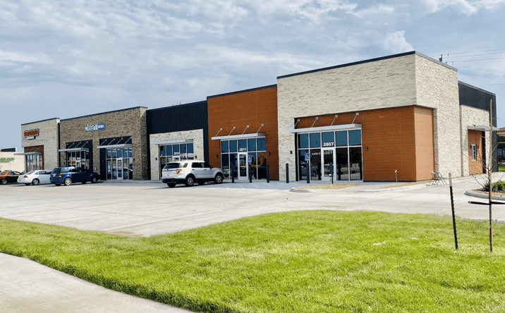 Pictures of Retail, Office, Restaurant property located at 2817 3rd Ave S, Fort Dodge, IA 50501 for lease - image #1
