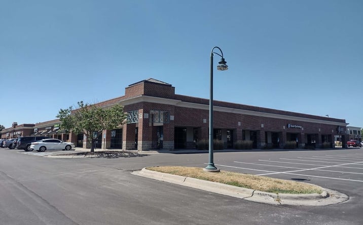 Pictures of Retail property located at 14433 F St, Omaha, NE 68137 for lease - image #1