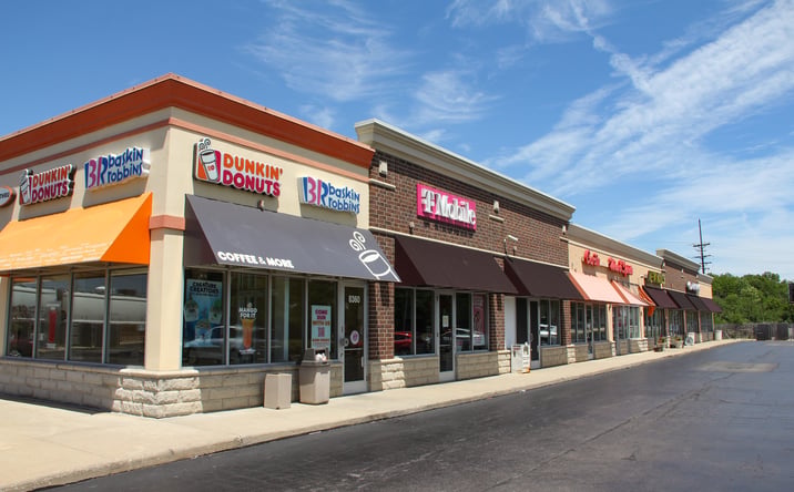 Pictures of Retail property located at 8300 Cermak Rd, Riverside, IL 60546 for lease - image #1