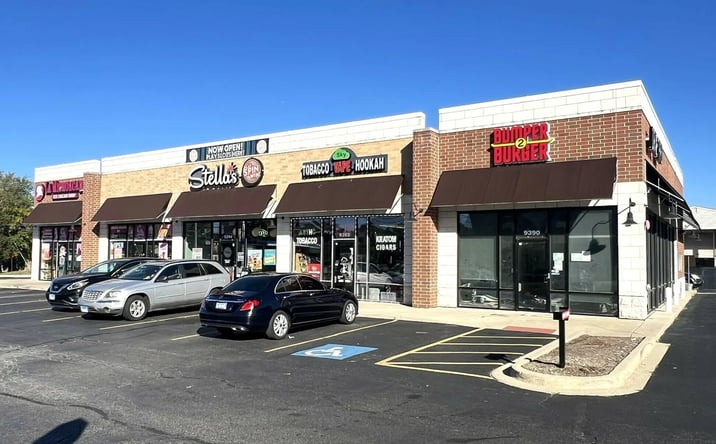 Pictures of Retail, Office property located at 9392 Ballard Rd, Des Plaines, IL 60016 for lease - image #1