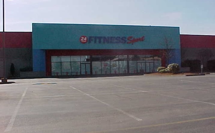 Pictures of Retail property located at 18930 29th Ave W, Lynnwood, WA 98036 for lease - image #1