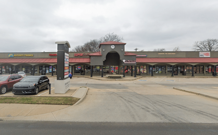 Pictures of Retail property located at 1209-1233 W. Will Rogers Blvd, Claremore, OK 74017 for lease - image #1