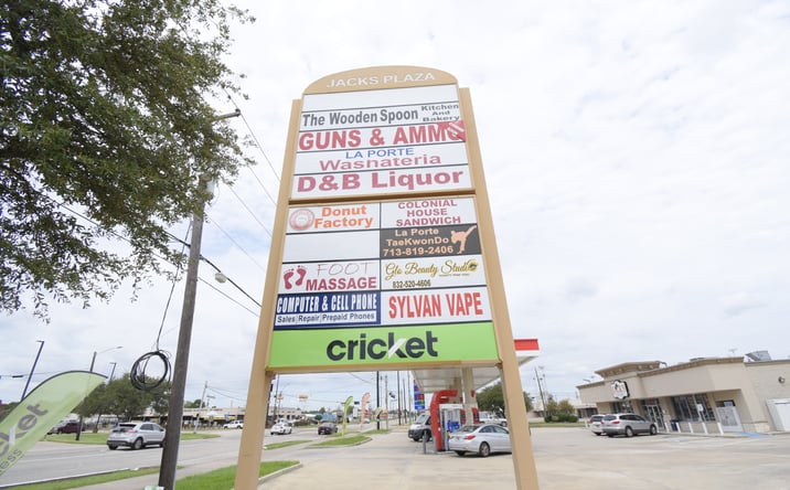 Pictures of Retail, Office, Special Purpose property located at 1101 S Broadway St, La Porte, TX 77571 for lease - image #1