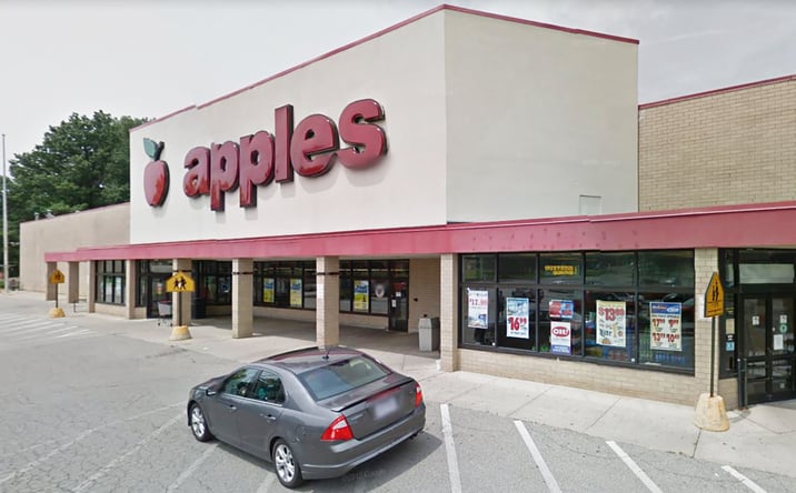 Pictures of Retail property located at 400 Sheffield Center, Lorain, OH 44055 for lease - image #1