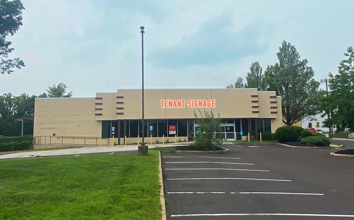 Pictures of Retail property located at 2600 Willow Street Pike N, Willow Street, PA 17584 for lease - image #1