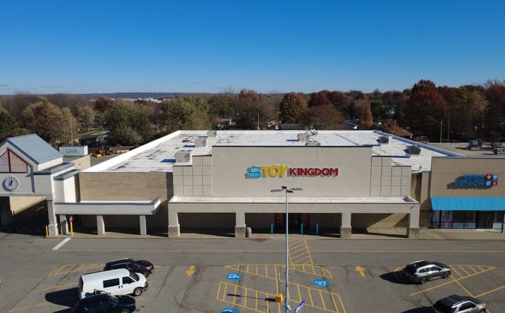 Pictures of Retail property located at 15153 Pearl Rd, Strongsville, OH 44136 for lease - image #1