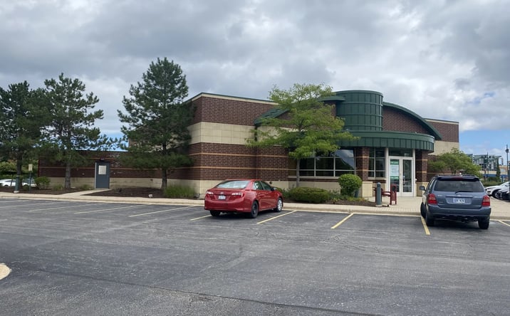 Pictures of Retail property located at 255-295 Parkway Dr, Lincolnshire, IL 60069 for lease - image #1